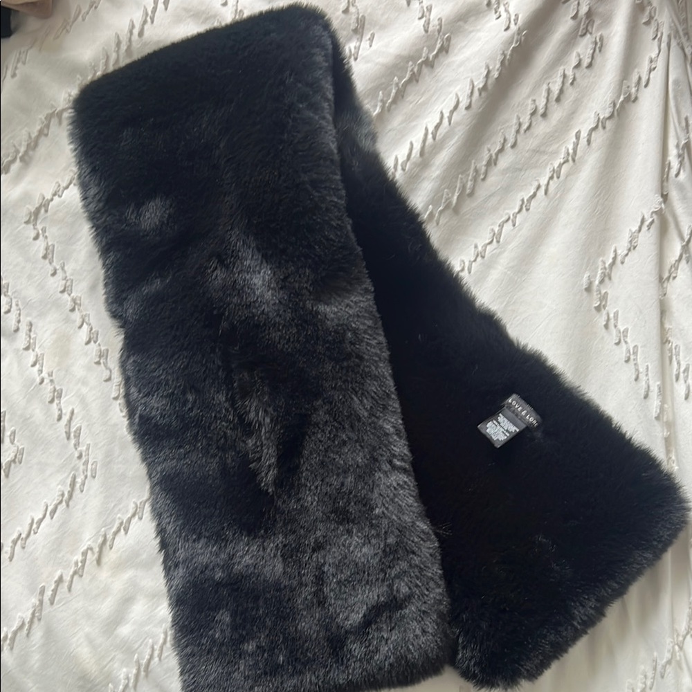 Luxurious Black Faux Fur Scarf